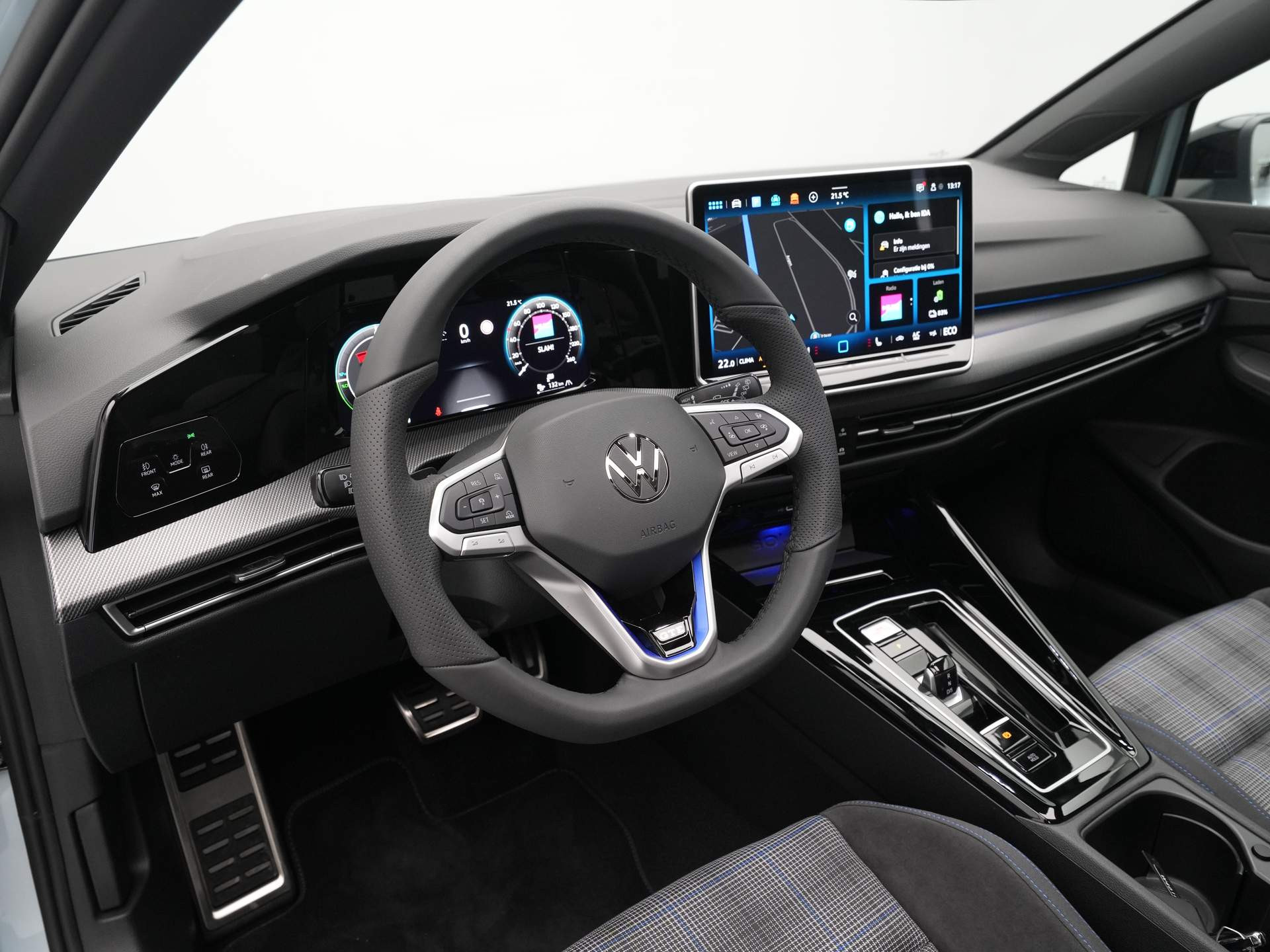 Volkswagen - Golf 1.5 eHybrid GTE - 2025
