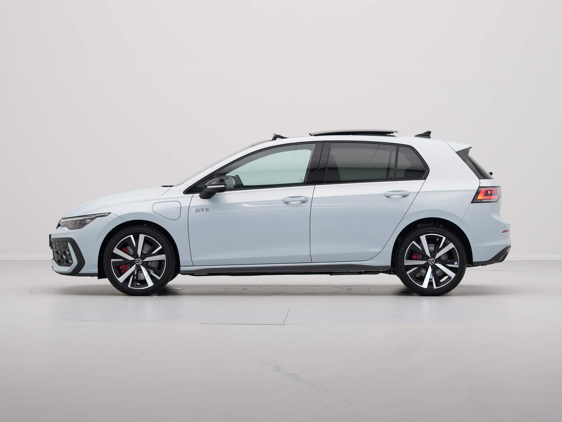 Volkswagen - Golf 1.5 eHybrid GTE - 2025