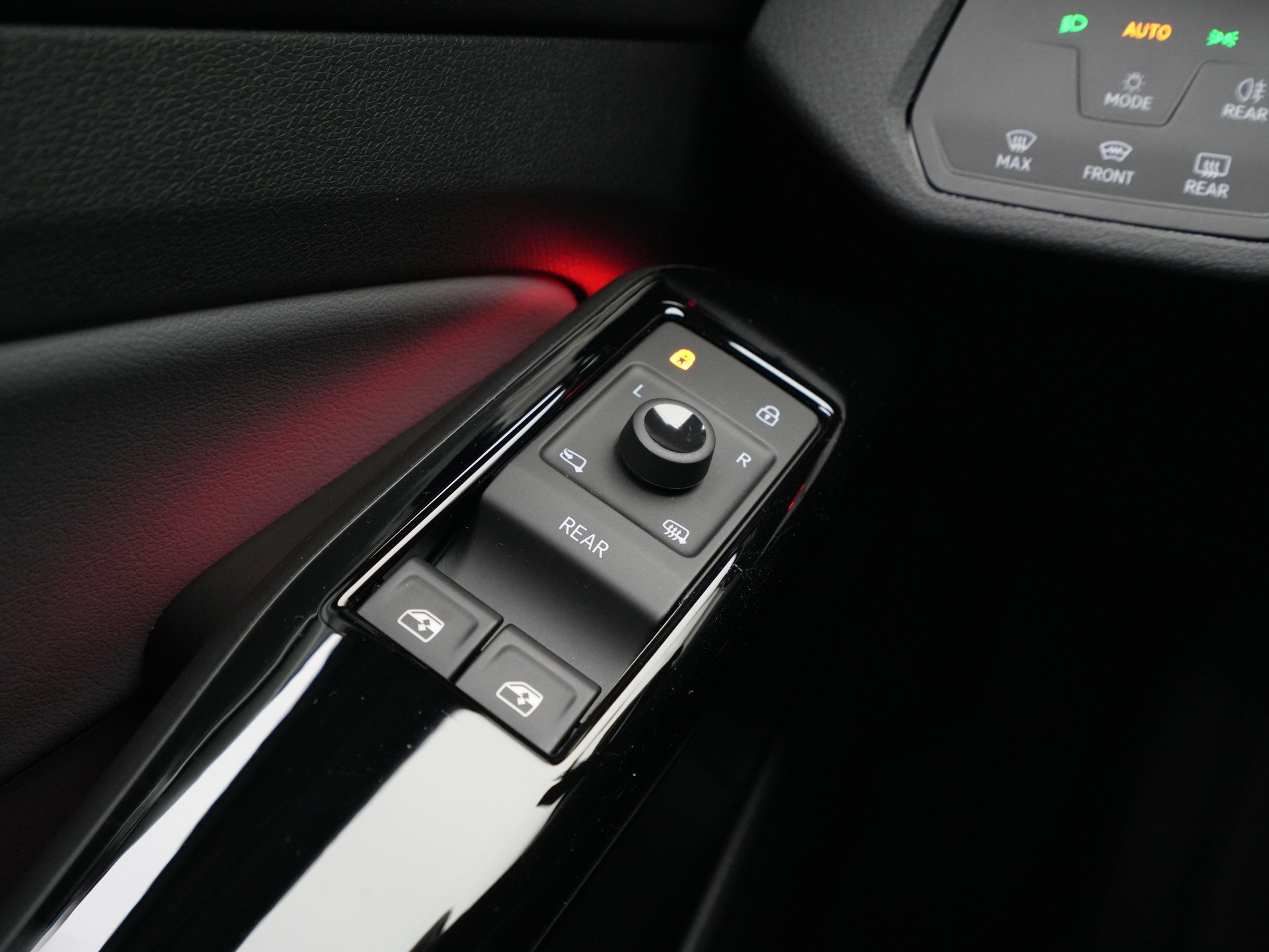 Volkswagen - ID.4 Pure - 2025