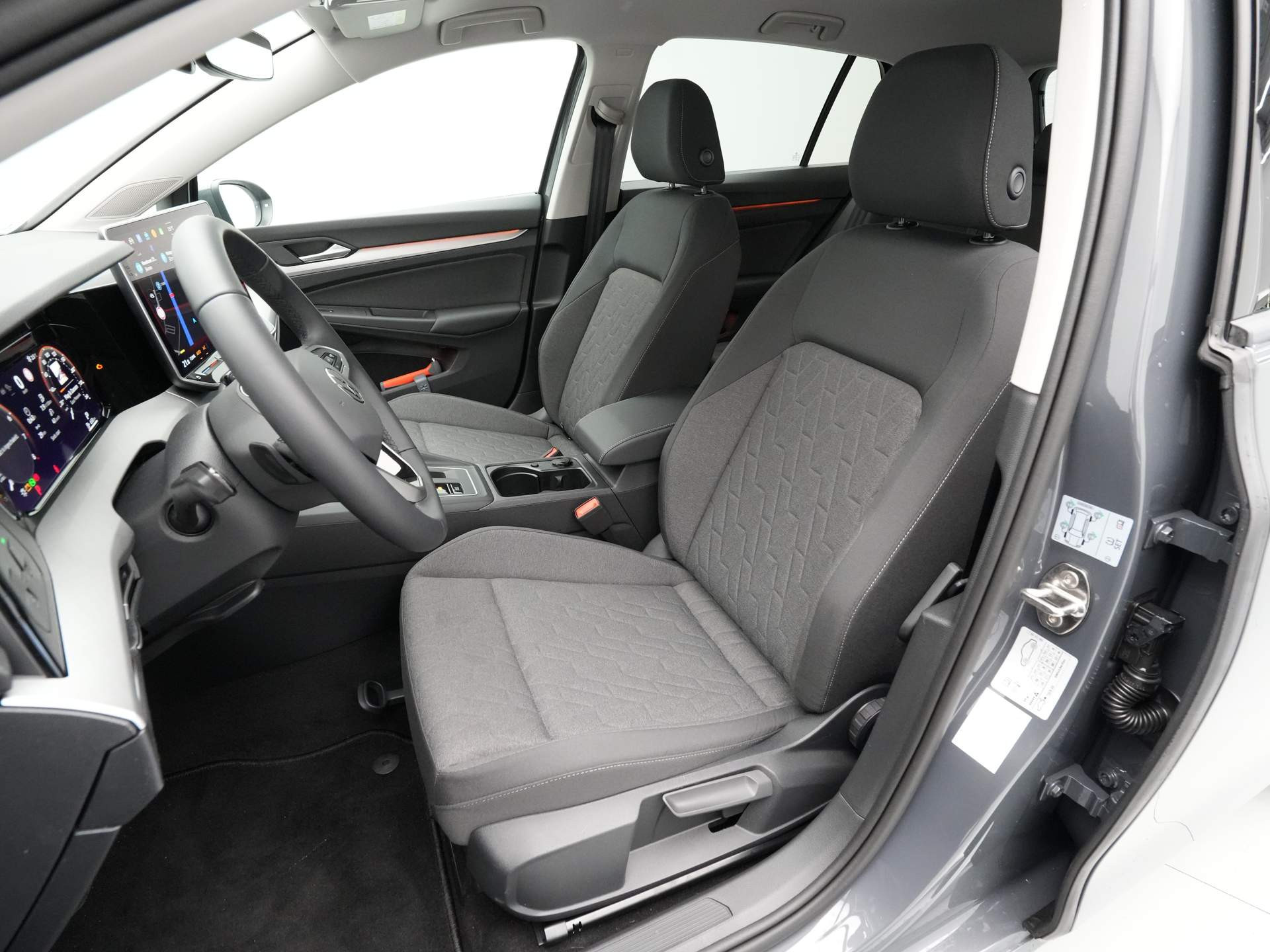 Volkswagen - Golf 1.5 eTSI 115pk Oranje Edition - 2024