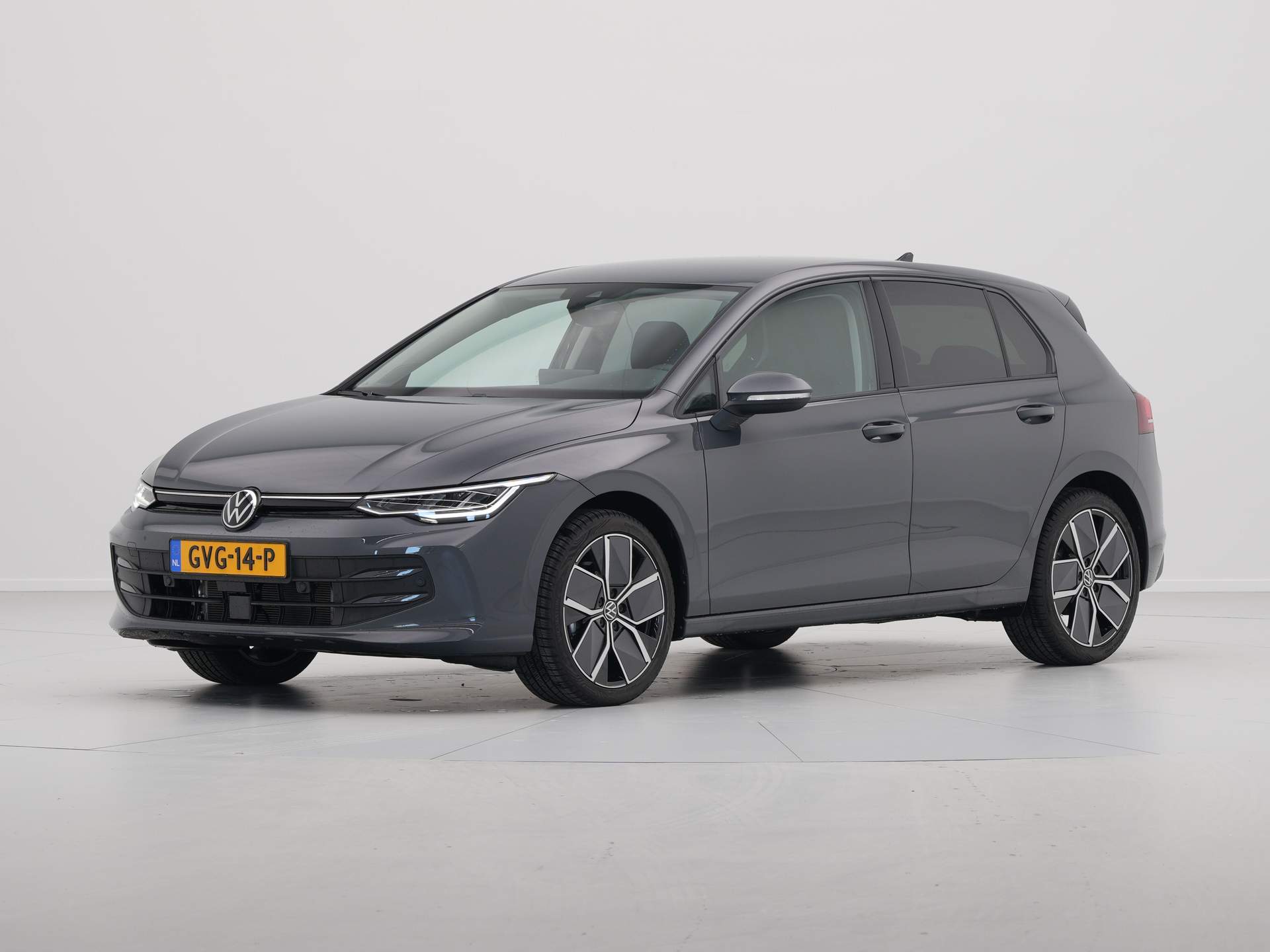Volkswagen - Golf 1.5 eTSI 115pk Oranje Edition - 2024
