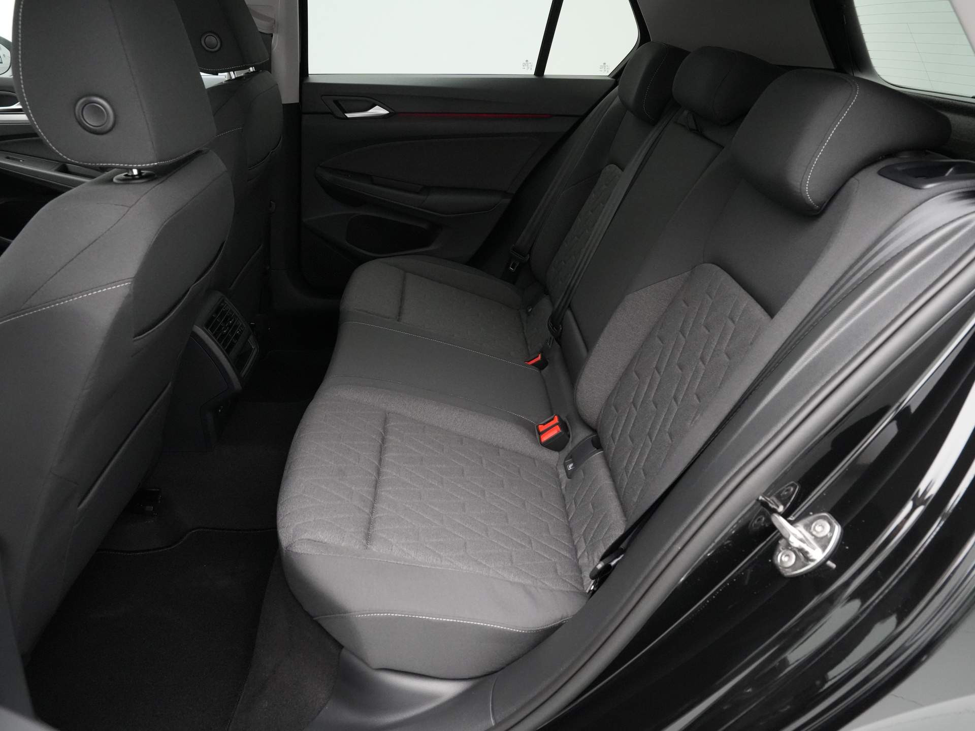 Volkswagen - Golf 1.5 eTSI 115pk DSG Oranje Edition - 2024