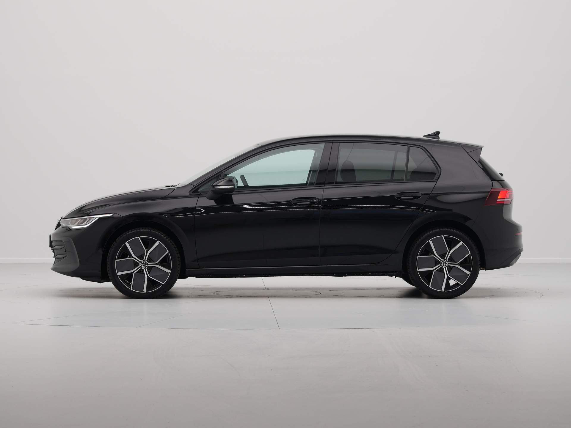 Volkswagen - Golf 1.5 eTSI 115pk DSG Oranje Edition - 2024