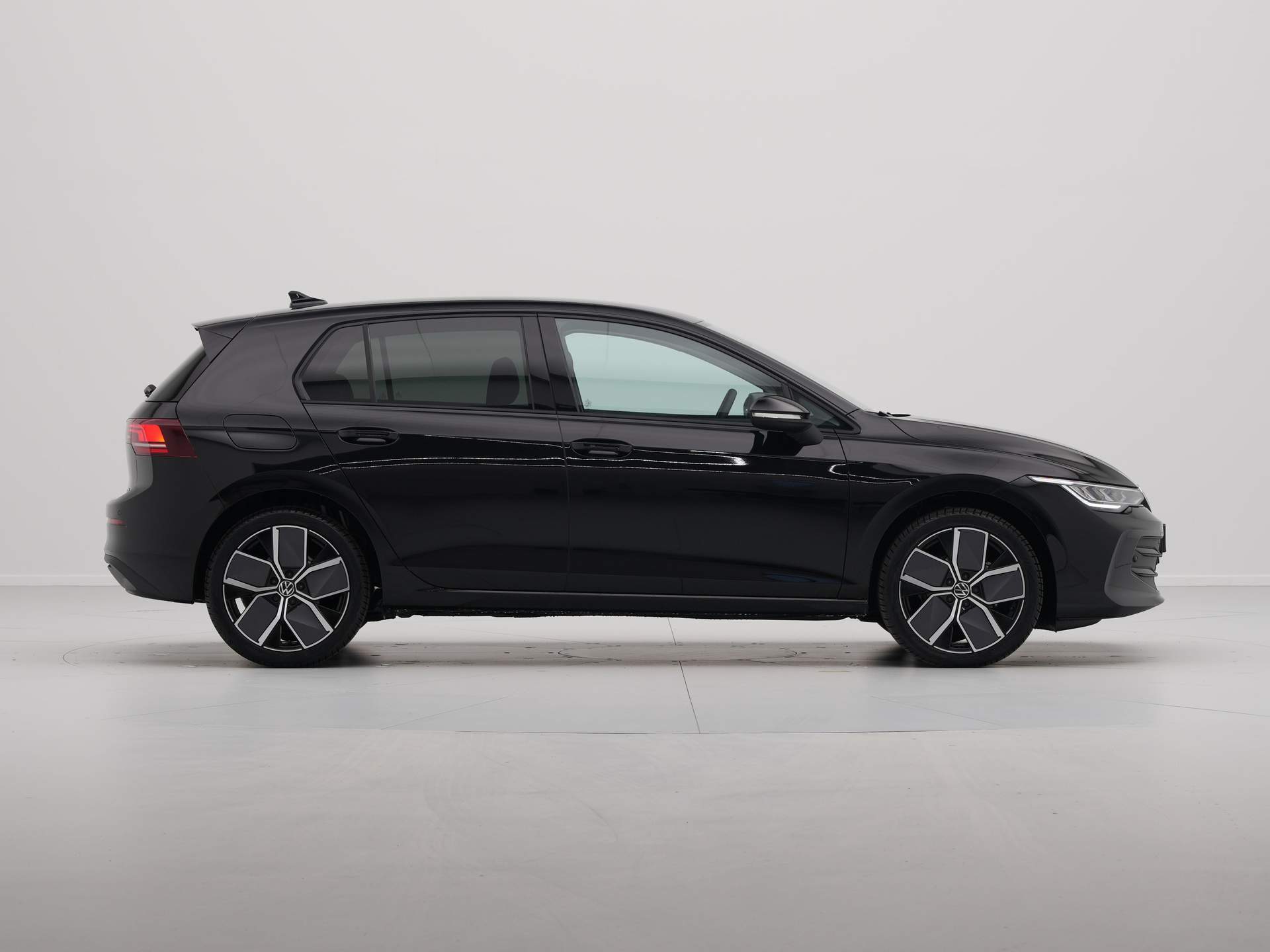Volkswagen - Golf 1.5 eTSI 115pk DSG Oranje Edition - 2024