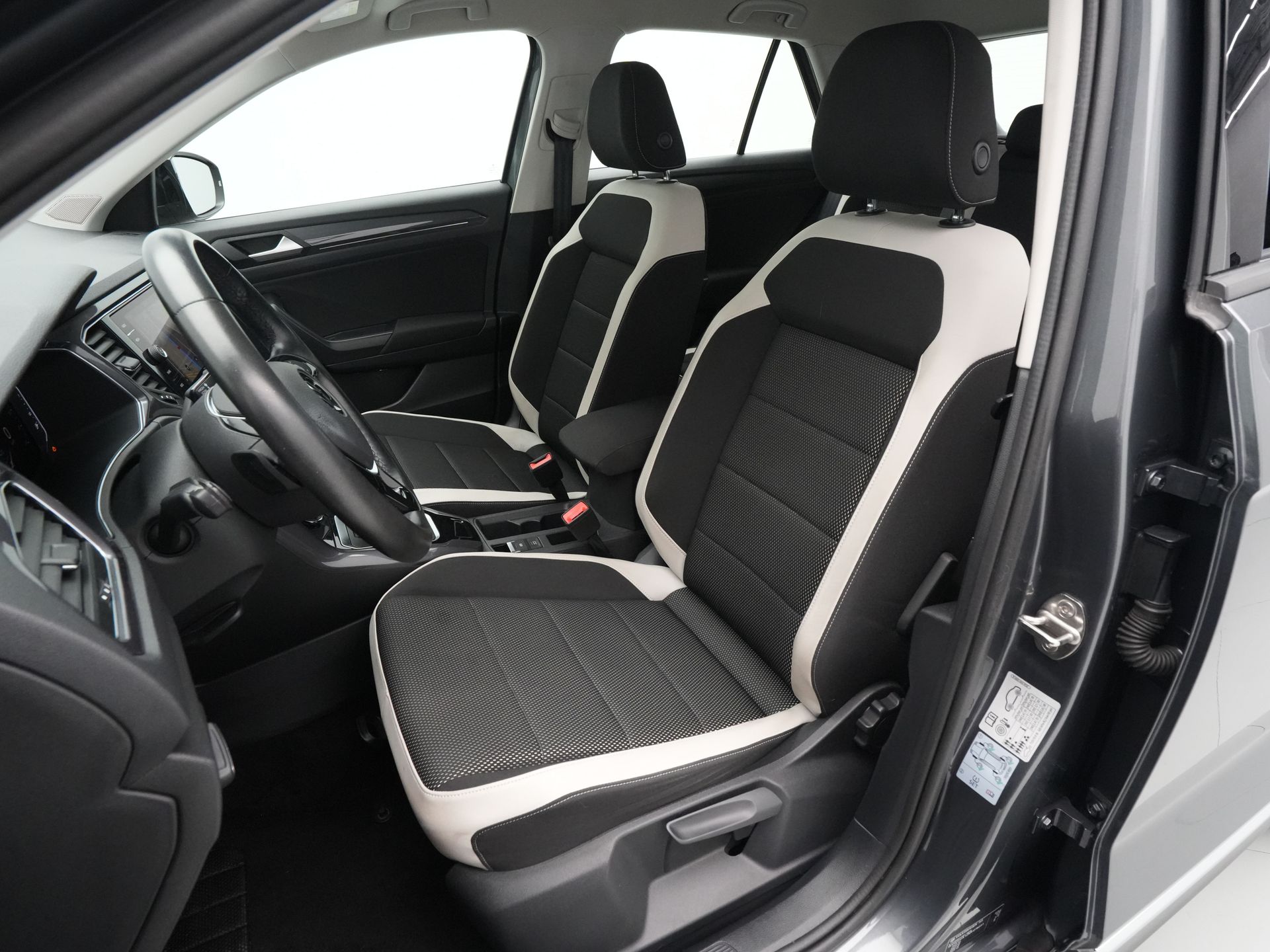 Volkswagen - T-Roc 1.5 TSI 150pk DSG Sport - 2021