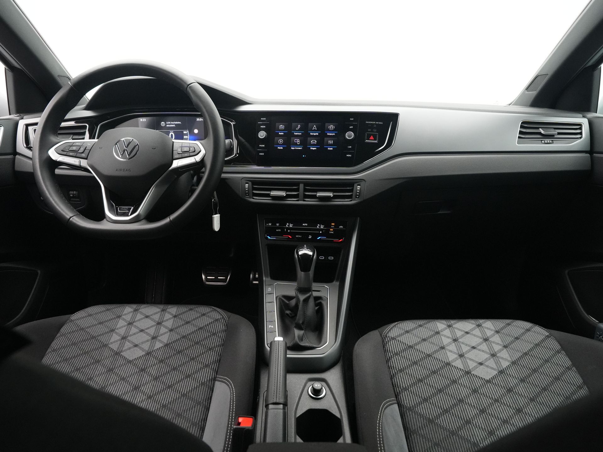 Volkswagen - Polo 1.0 TSI R-Line - 2024