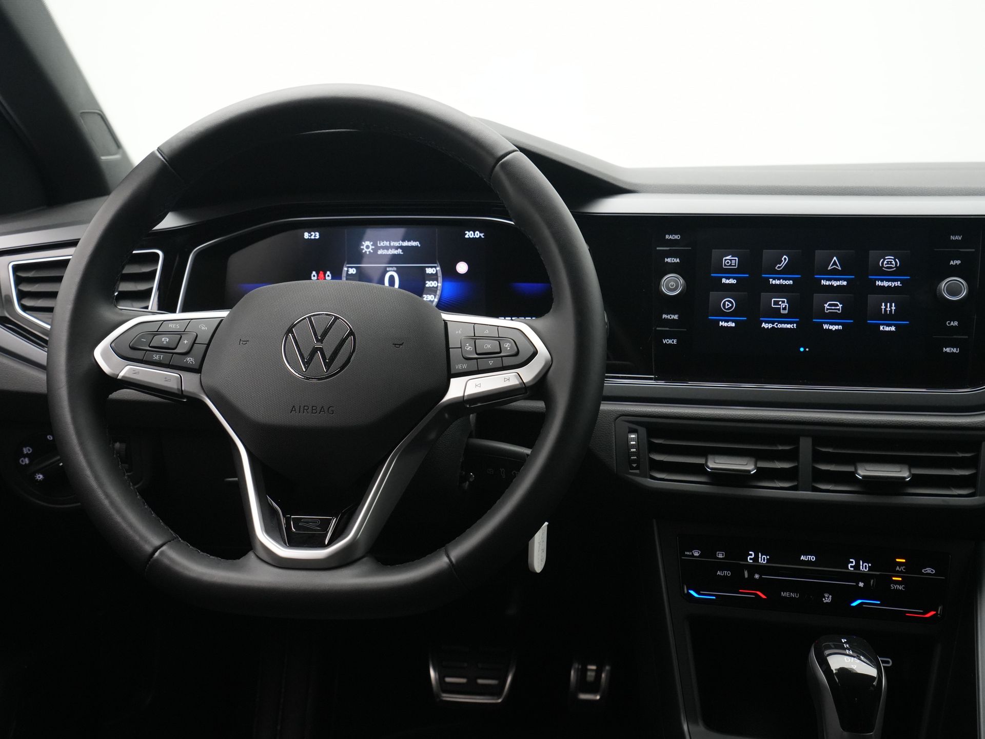 Volkswagen - Polo 1.0 TSI R-Line - 2024