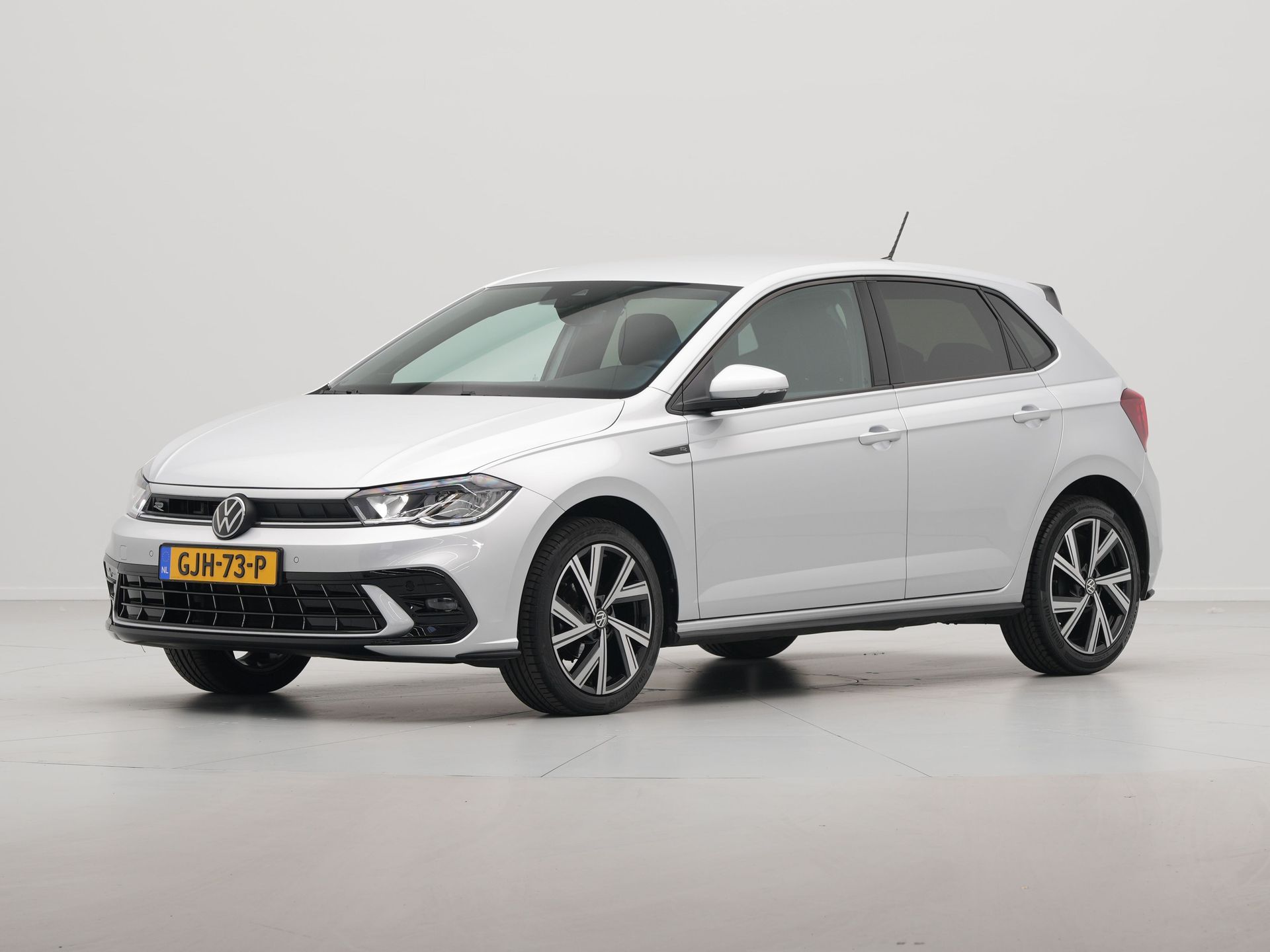 Volkswagen - Polo 1.0 TSI R-Line - 2024