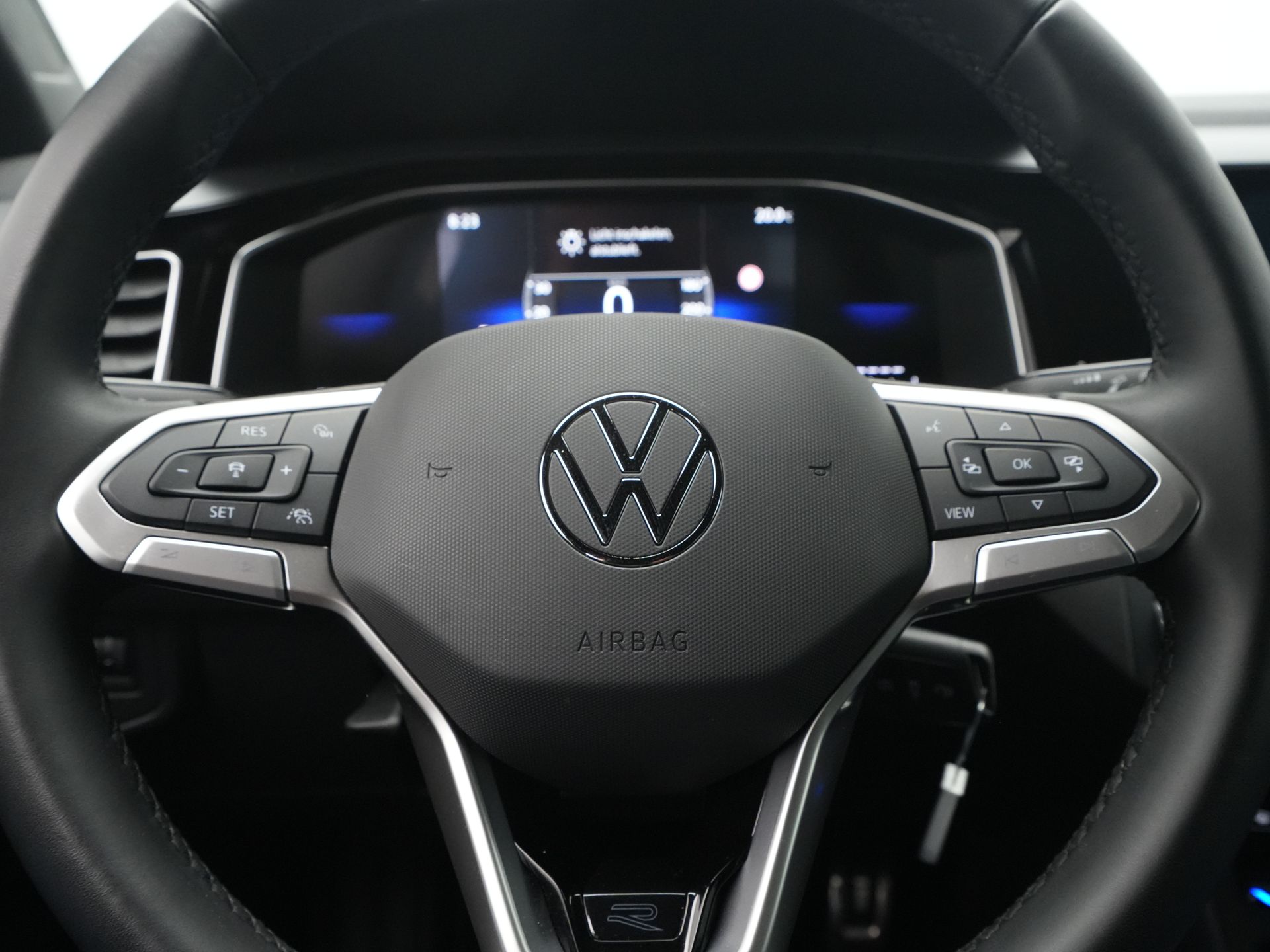 Volkswagen - Polo 1.0 TSI R-Line - 2024