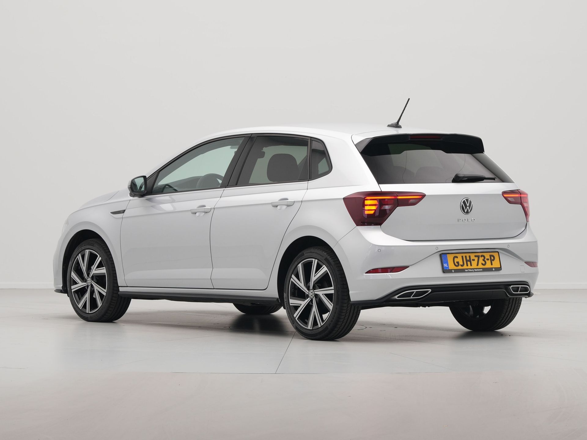 Volkswagen - Polo 1.0 TSI R-Line - 2024