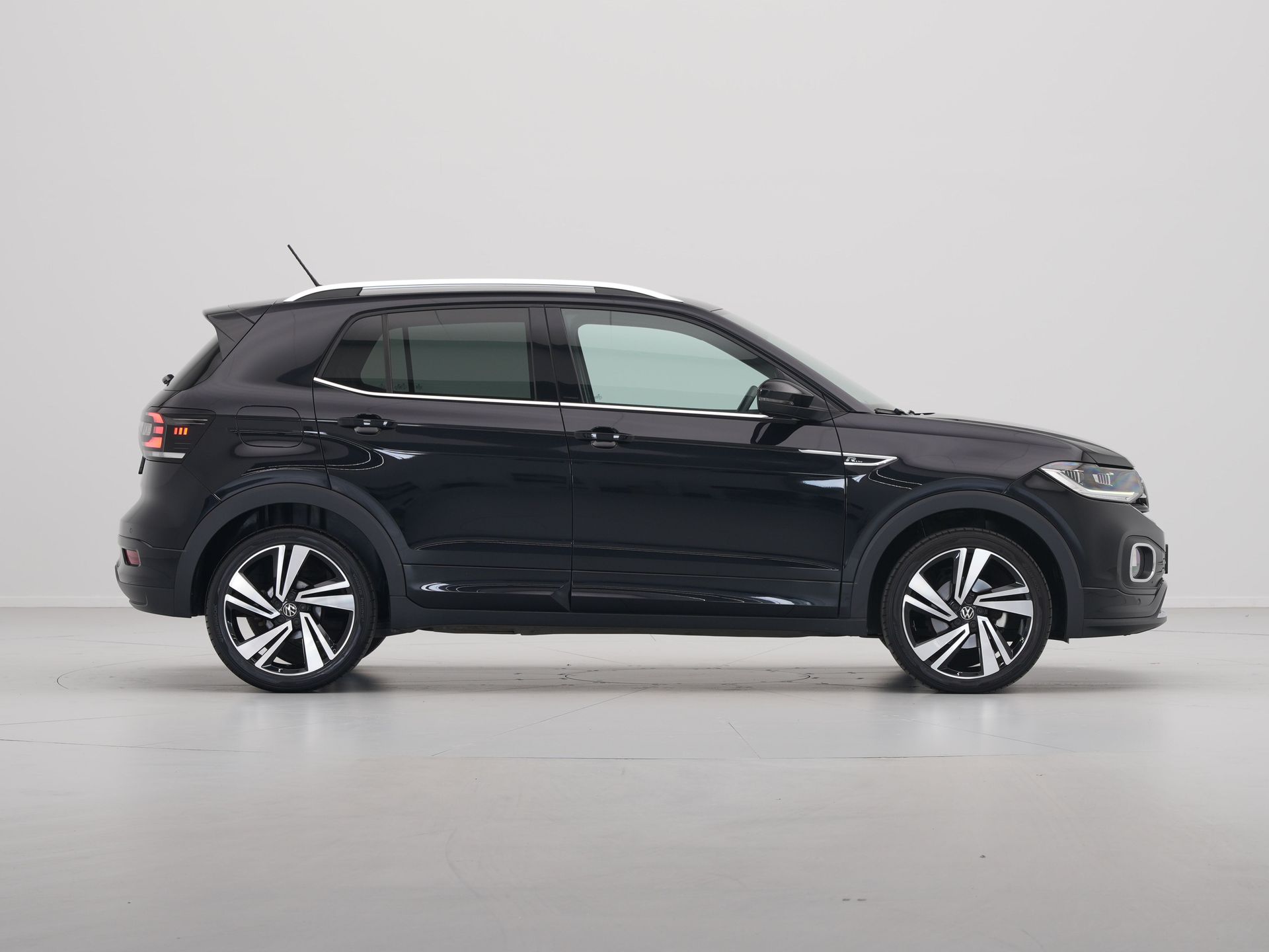 Volkswagen - T-Cross 1.0 TSI R-Line - 2021