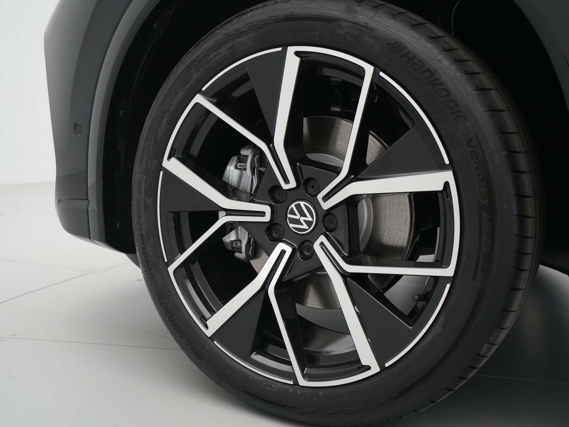 Volkswagen - Tiguan R-Line Edition - eHybrid - 2025