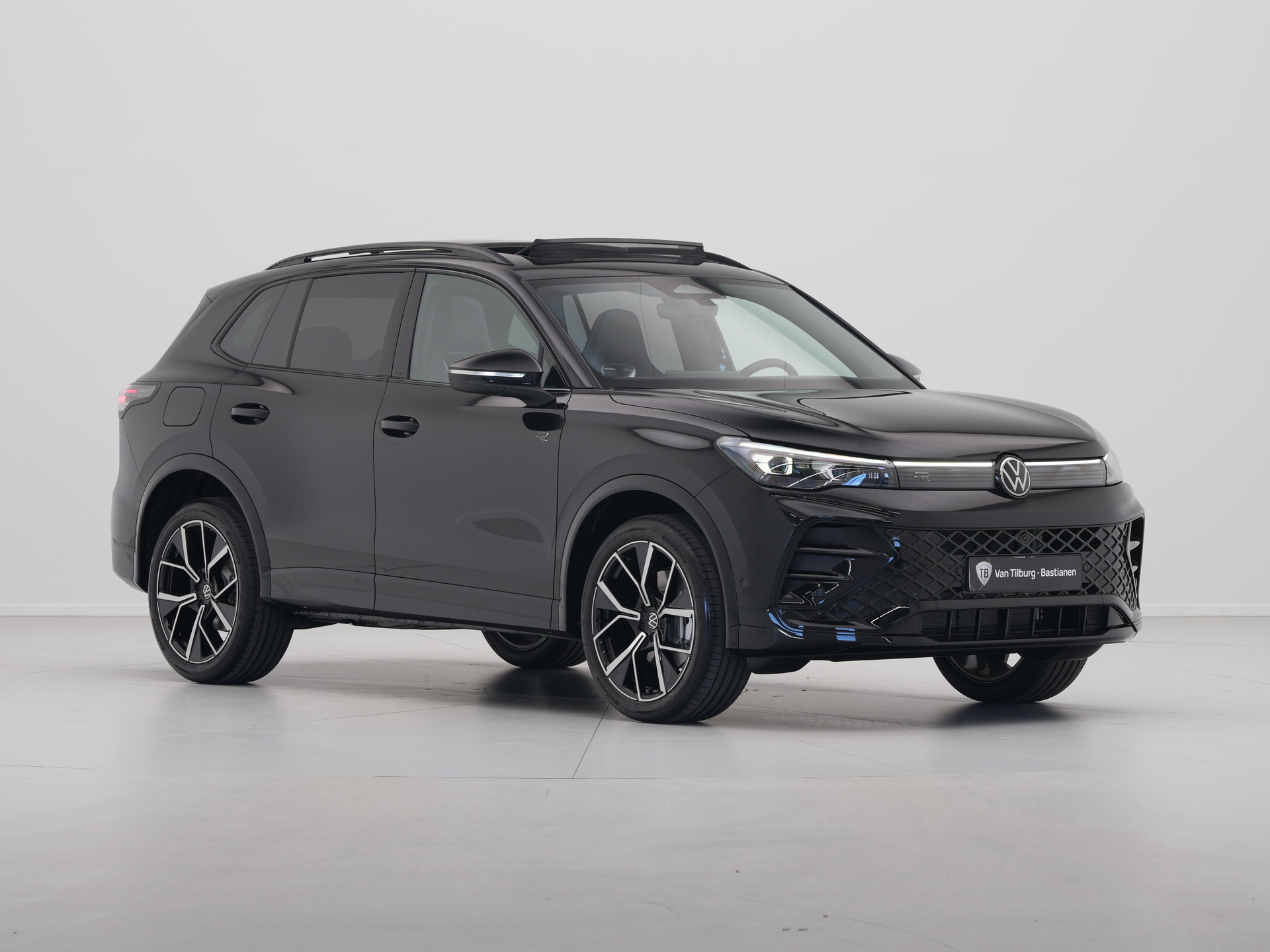 Volkswagen - Tiguan R-Line Edition - eHybrid - 2025