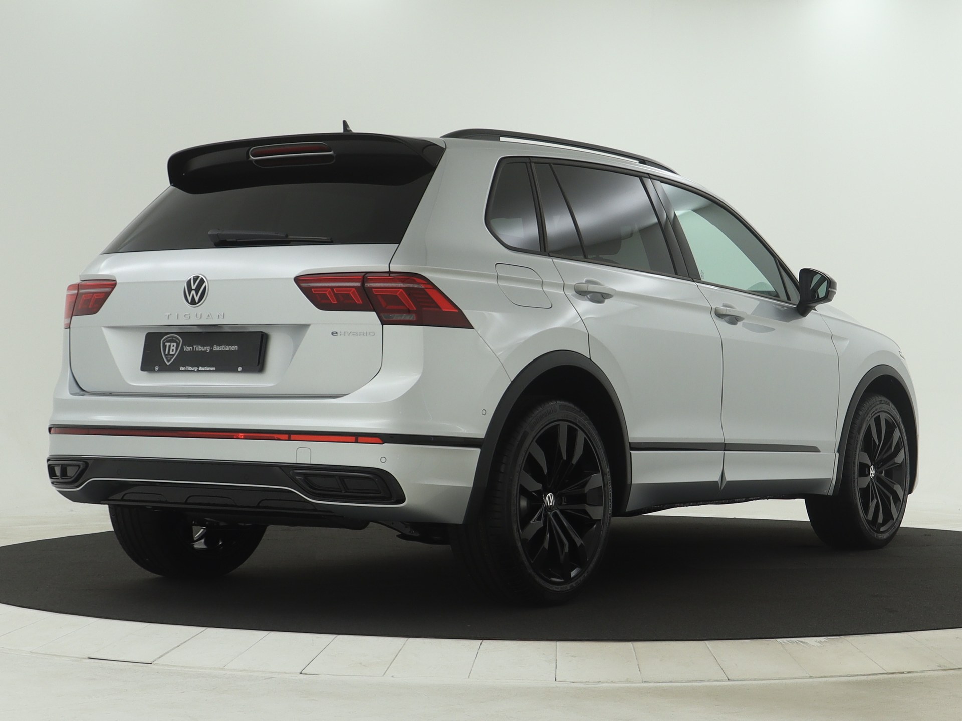 Volkswagen - Tiguan 1.4 TSI eHybrid R-Line Business - 2024