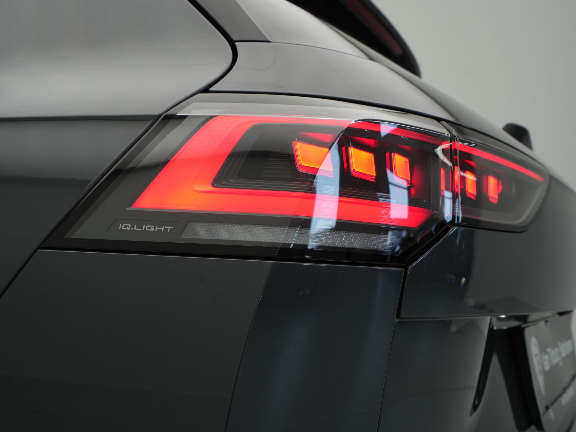 Volkswagen - GOLF Variant 1.5 eTSI R-Line Edition - 2025