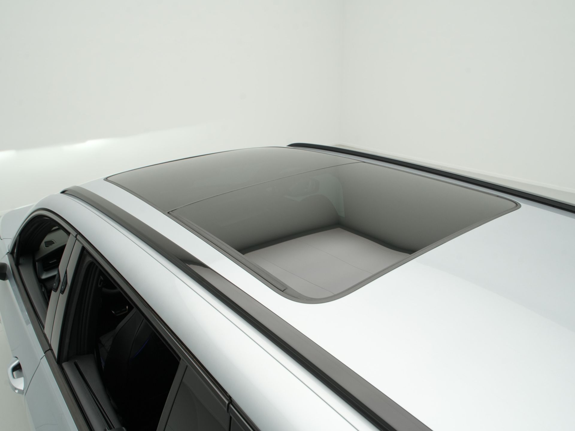 Volkswagen - Tayron 1.5 eHybrid R-Line Edition - 2025