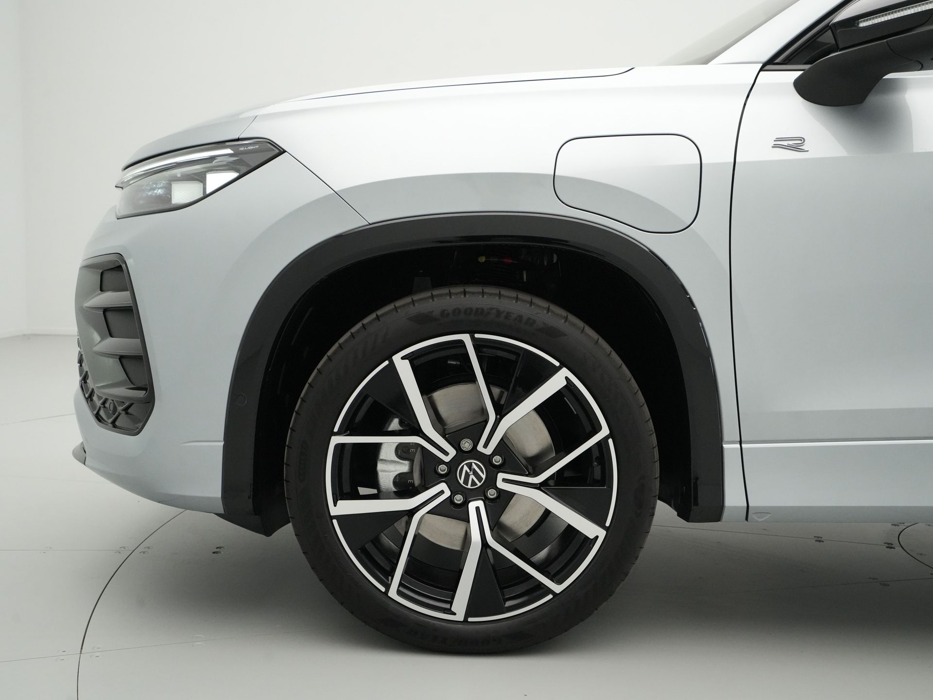 Volkswagen - Tayron 1.5 eHybrid R-Line Edition - 2025