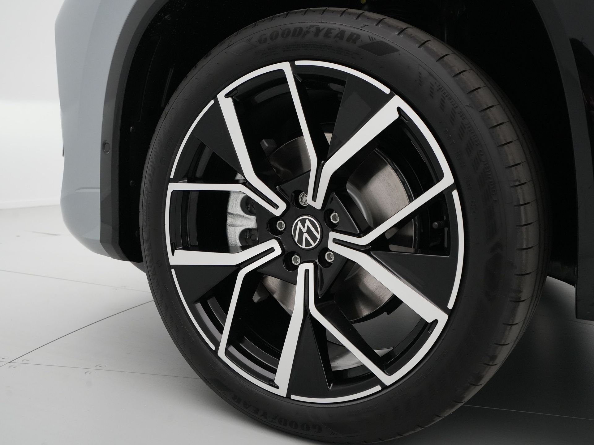 Volkswagen - Tayron 1.5 eHybrid R-Line Edition - 2025