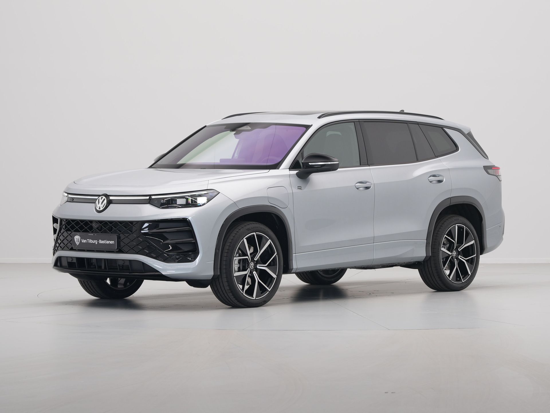 Volkswagen - Tayron 1.5 eHybrid R-Line Edition - 2025