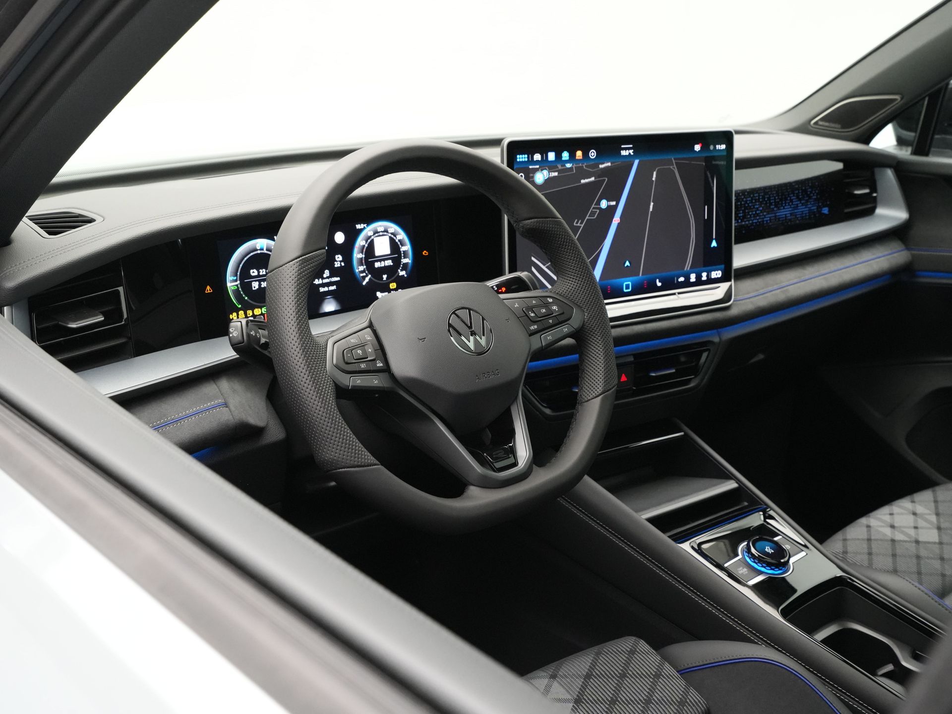 Volkswagen - Tayron 1.5 eHybrid R-Line Edition - 2025