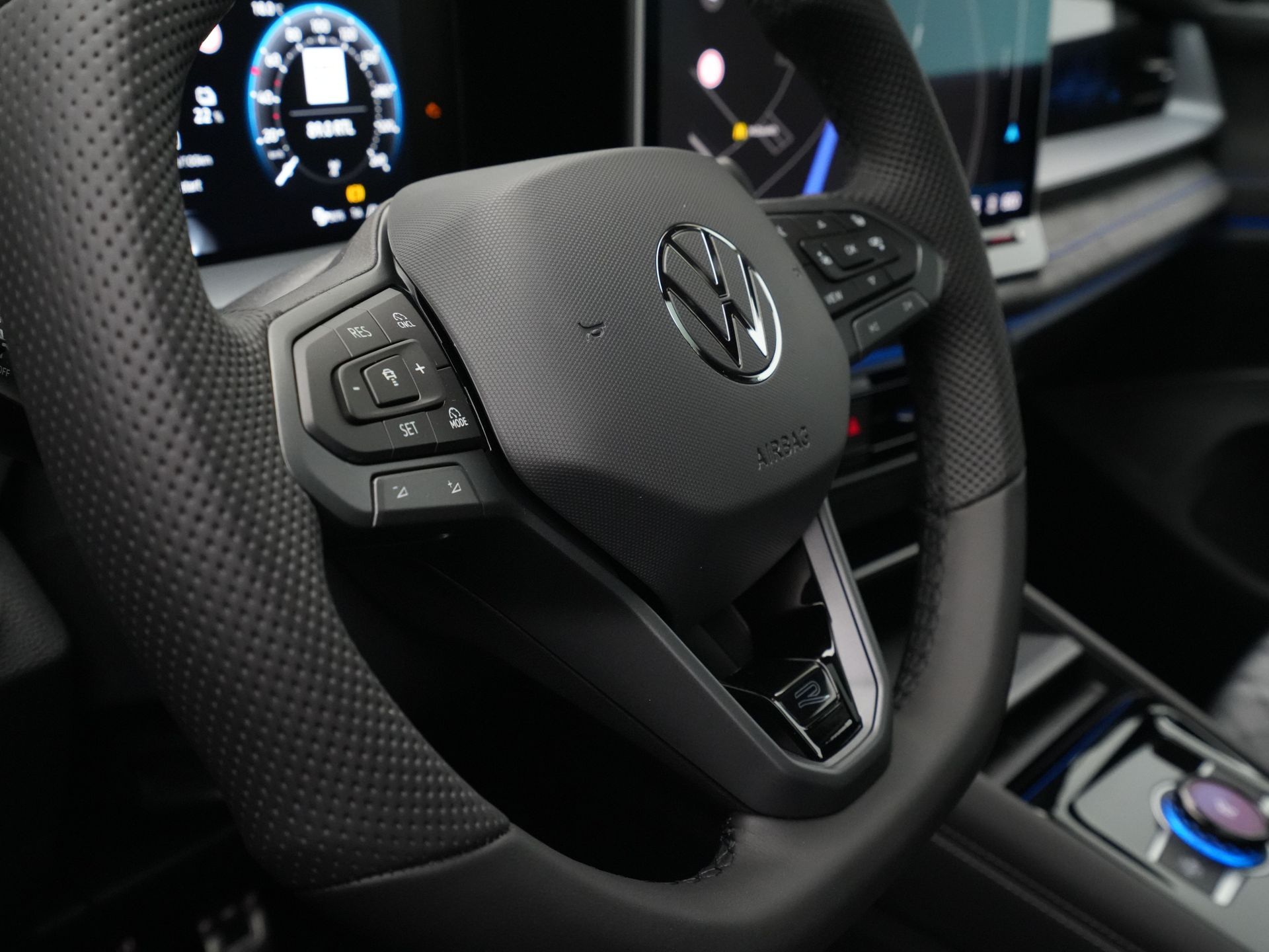 Volkswagen - Tayron 1.5 eHybrid R-Line Edition - 2025