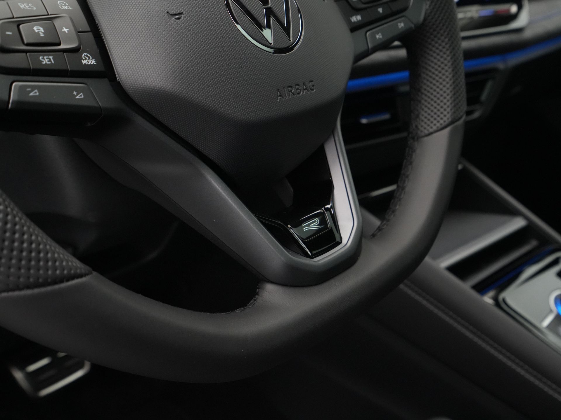 Volkswagen - Tayron 1.5 eHybrid R-Line Edition - 2025
