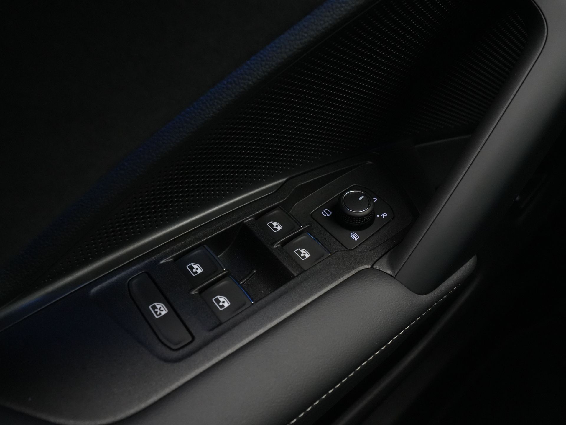 Volkswagen - Tayron 1.5 eHybrid R-Line Edition - 2025