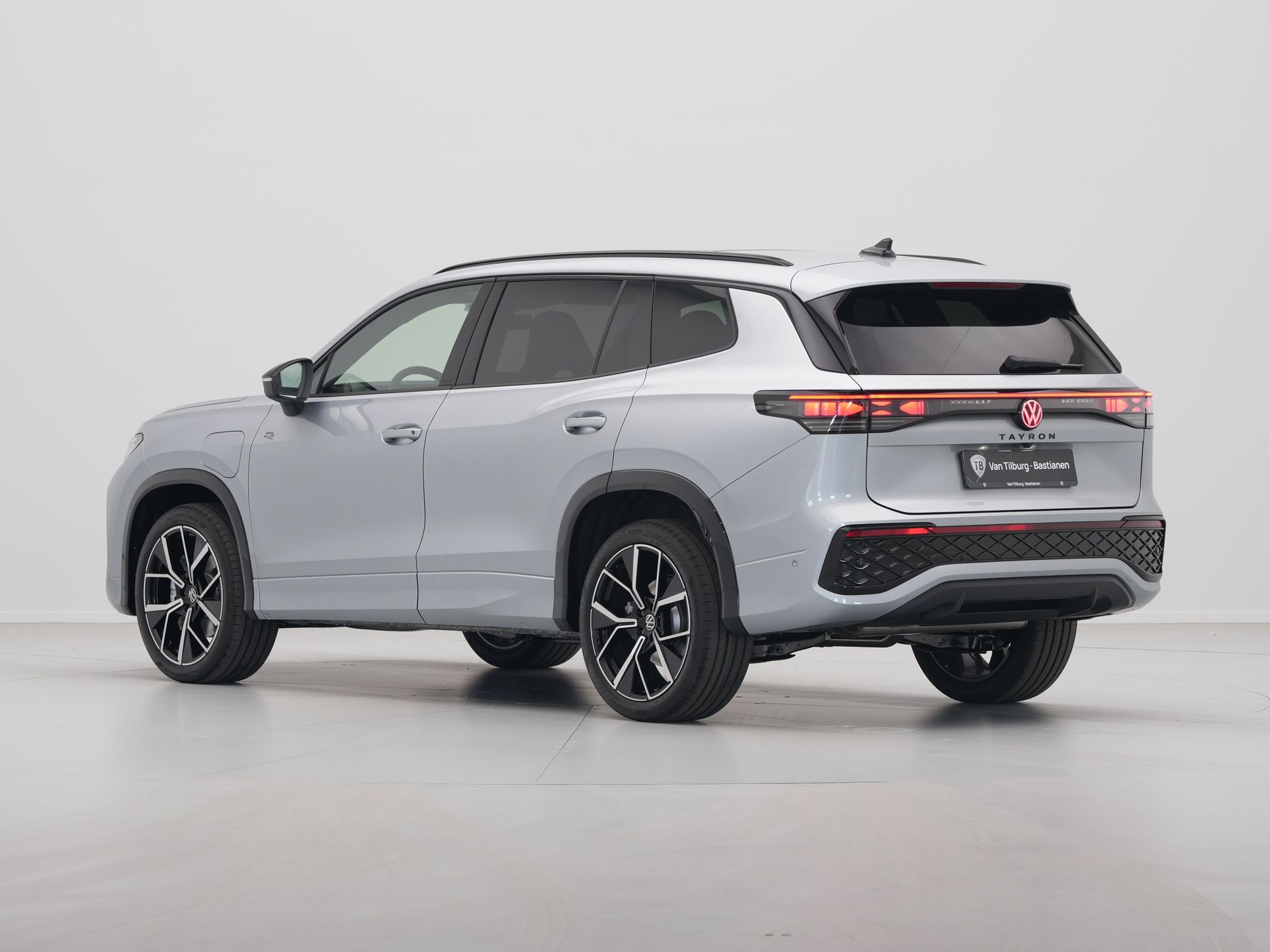 Volkswagen - Tayron 1.5 eHybrid R-Line Edition - 2025