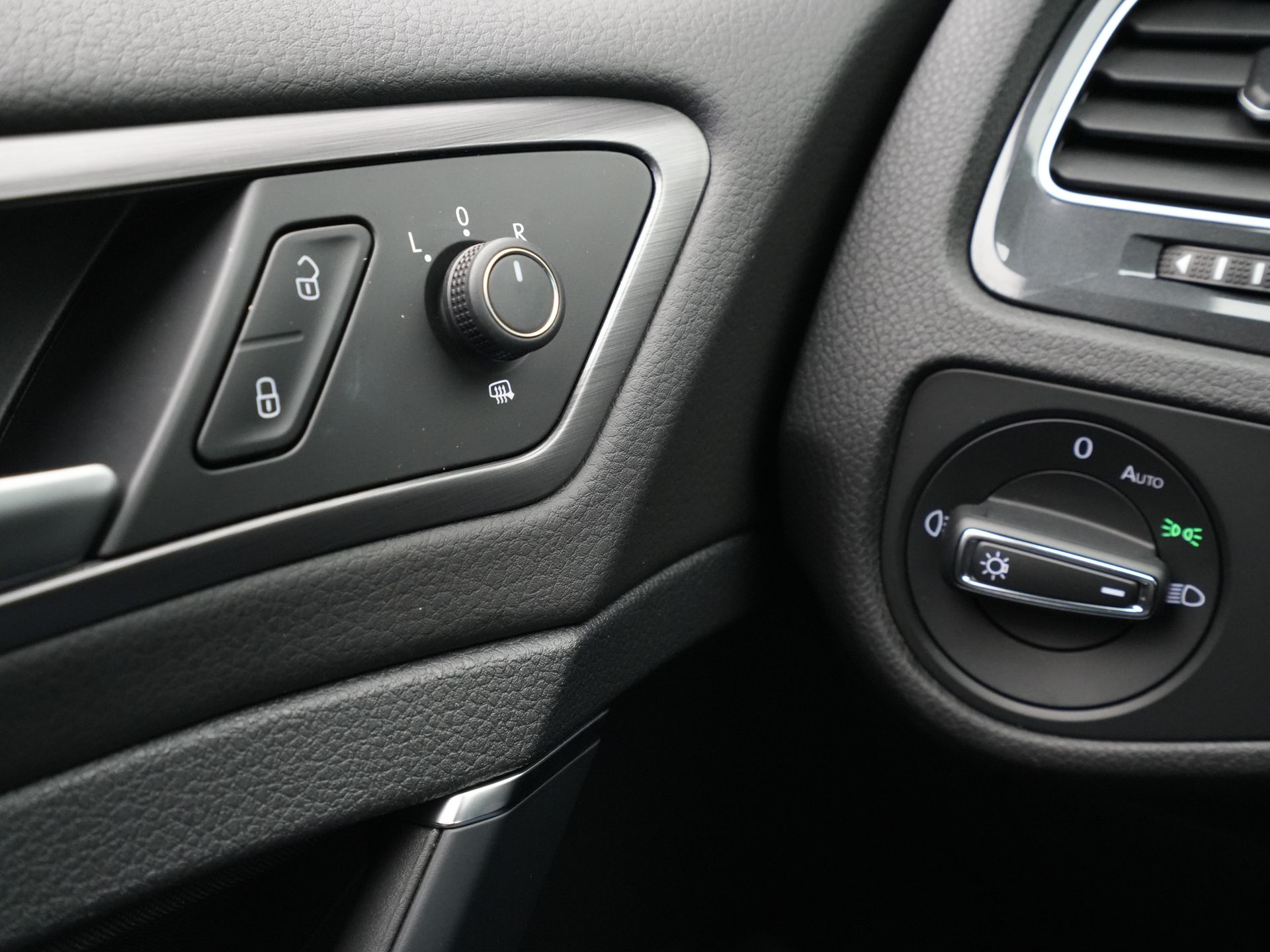 Volkswagen - e-Golf E-DITION 136pk - 2020