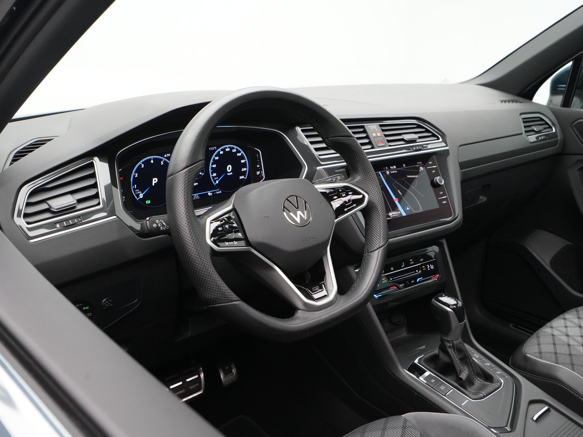 Volkswagen - Tiguan 1.5 TSI 150pk DSG R-Line - 2021