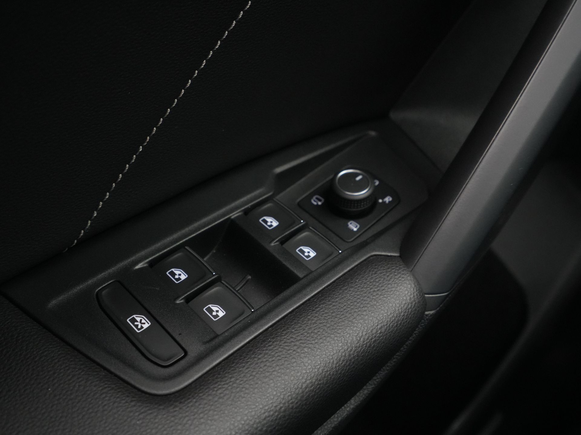 Volkswagen - Tiguan 1.5 TSI 150pk DSG R-Line - 2021