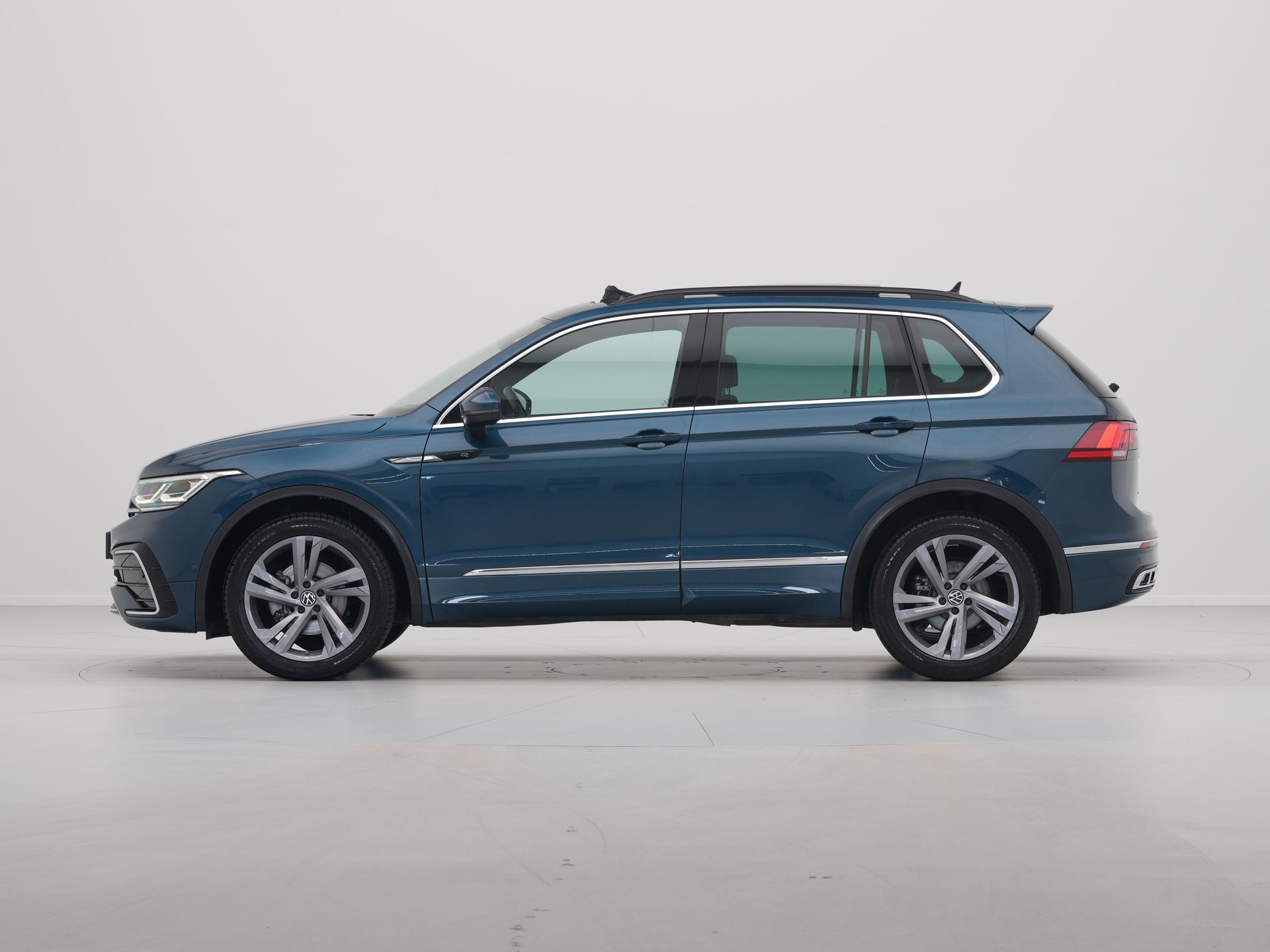 Volkswagen - Tiguan 1.5 TSI 150pk DSG R-Line - 2021
