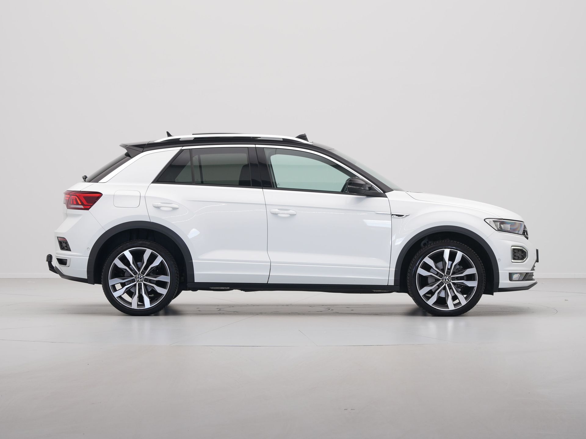 Volkswagen - T-Roc 1.5 TSI Sport Business R - 2021