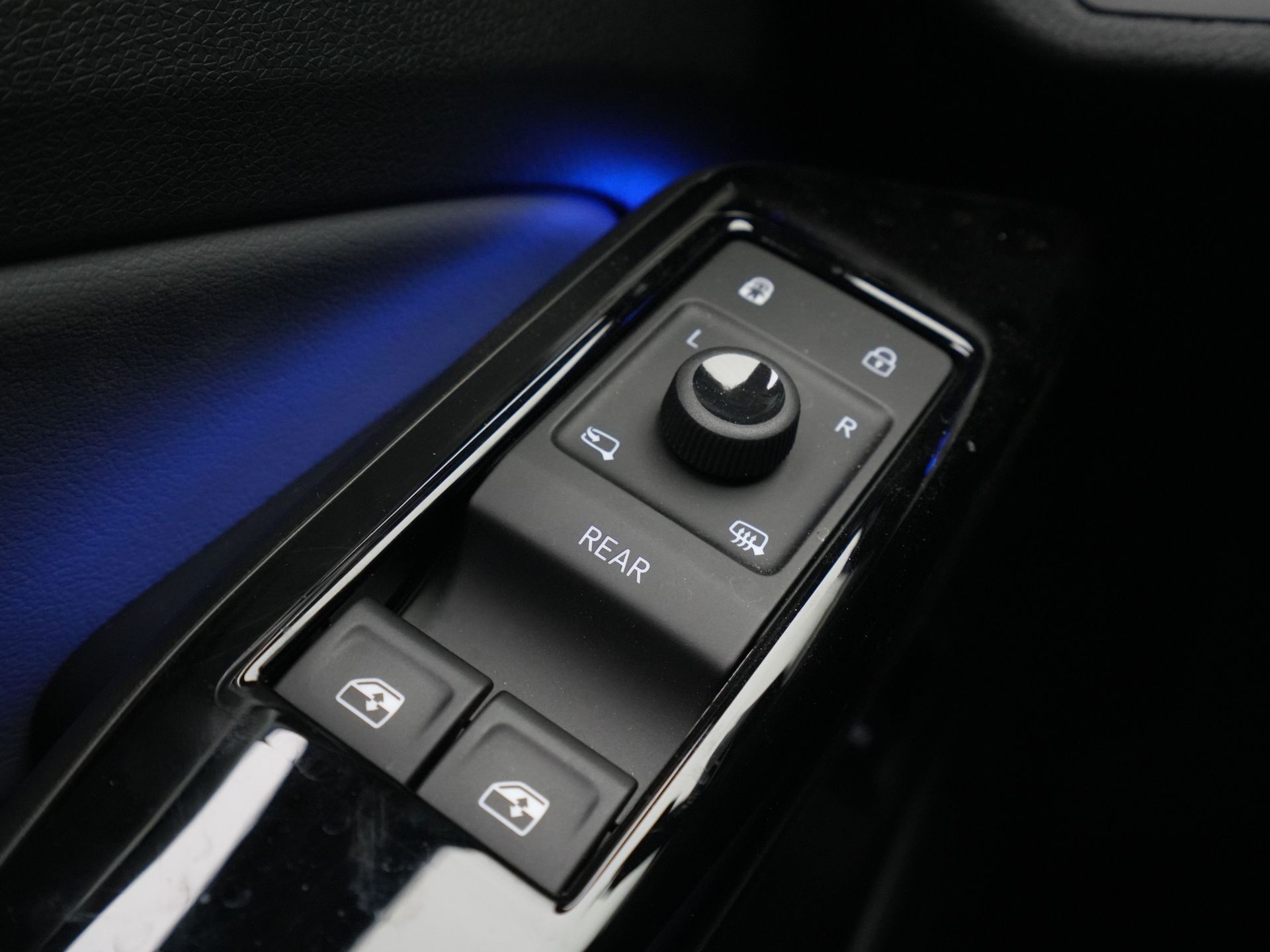 Volkswagen - ID.5 Pro Business 77 kWh - 2024