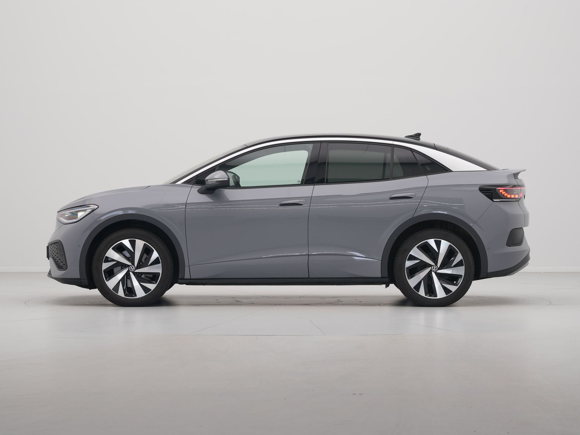Volkswagen - ID.5 Pro Business 77 kWh - 2024