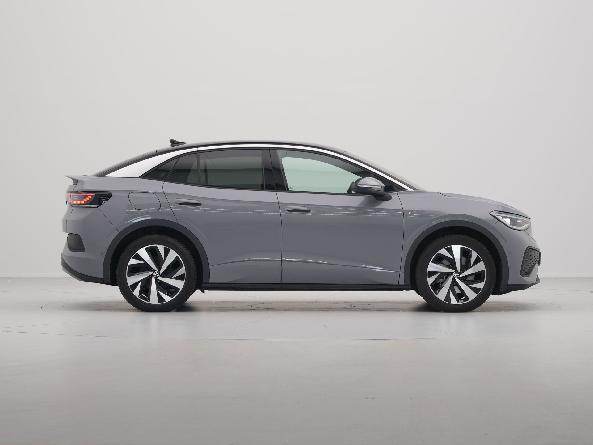 Volkswagen - ID.5 Pro Business 77 kWh - 2024